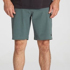 Billabong submersibles shorts sz 28